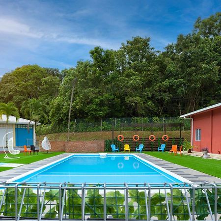 Hotel Putra Sentosa Retreat Camp, Sematan Zewnętrze zdjęcie