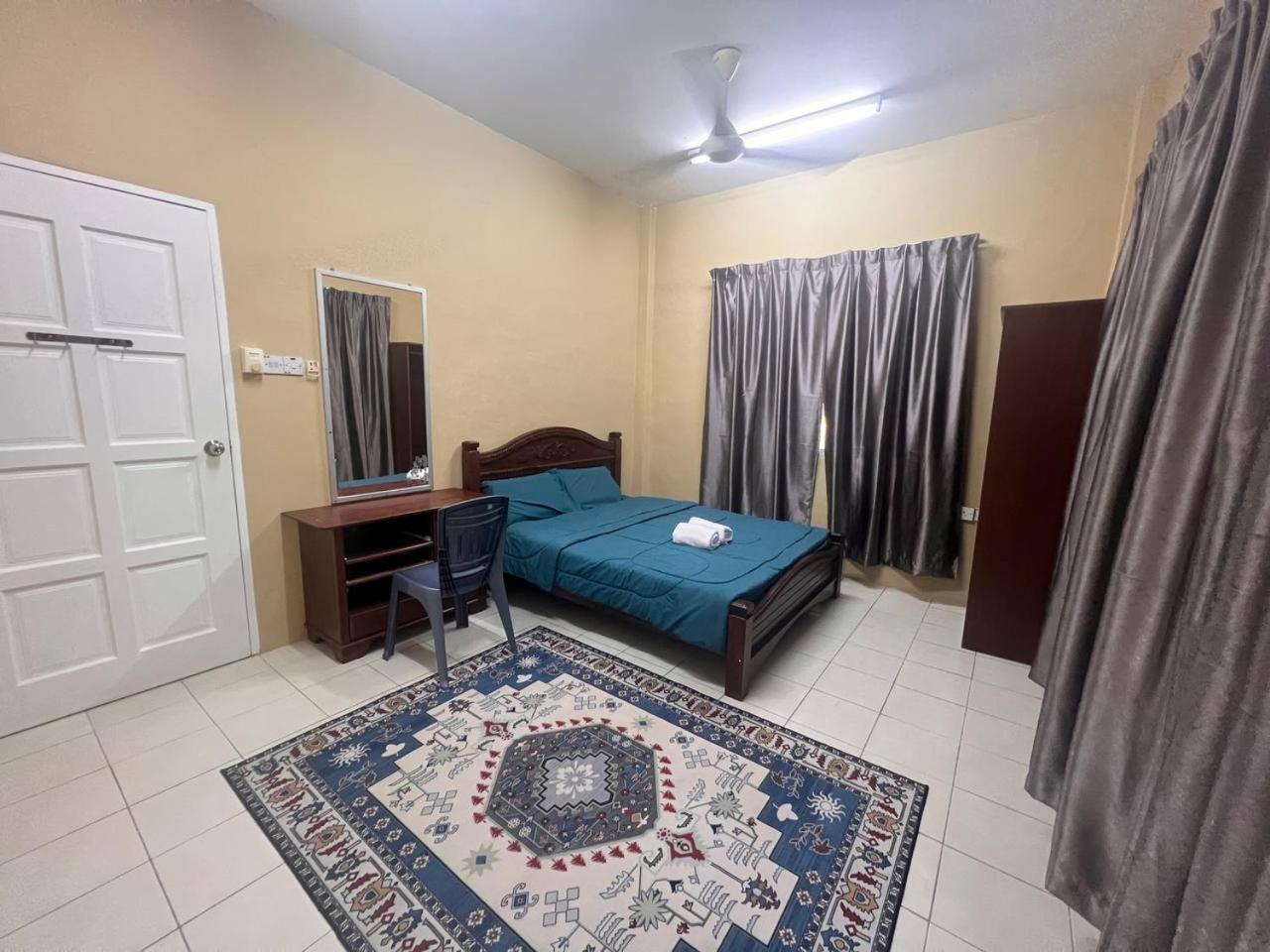 Hotel Putra Sentosa Retreat Camp, Sematan Pokój zdjęcie