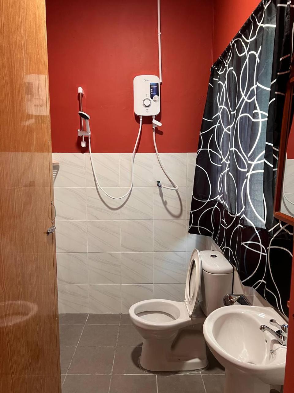 Hotel Putra Sentosa Retreat Camp, Sematan Pokój zdjęcie