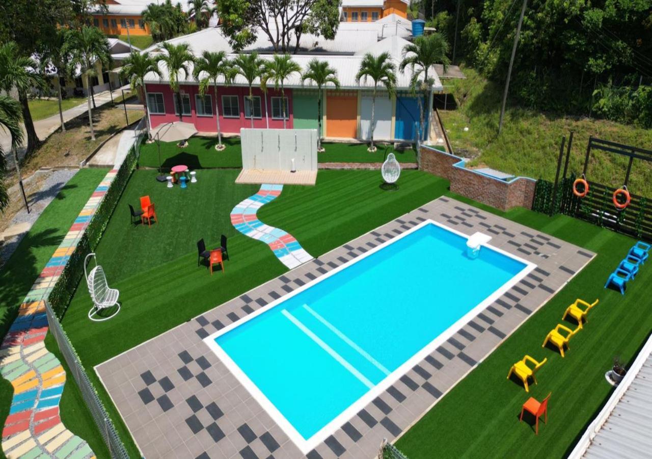 Hotel Putra Sentosa Retreat Camp, Sematan Zewnętrze zdjęcie