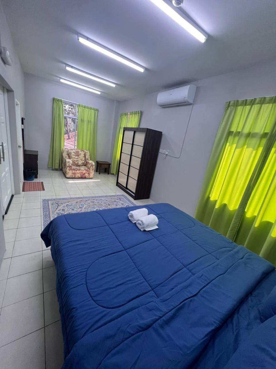 Hotel Putra Sentosa Retreat Camp, Sematan Pokój zdjęcie