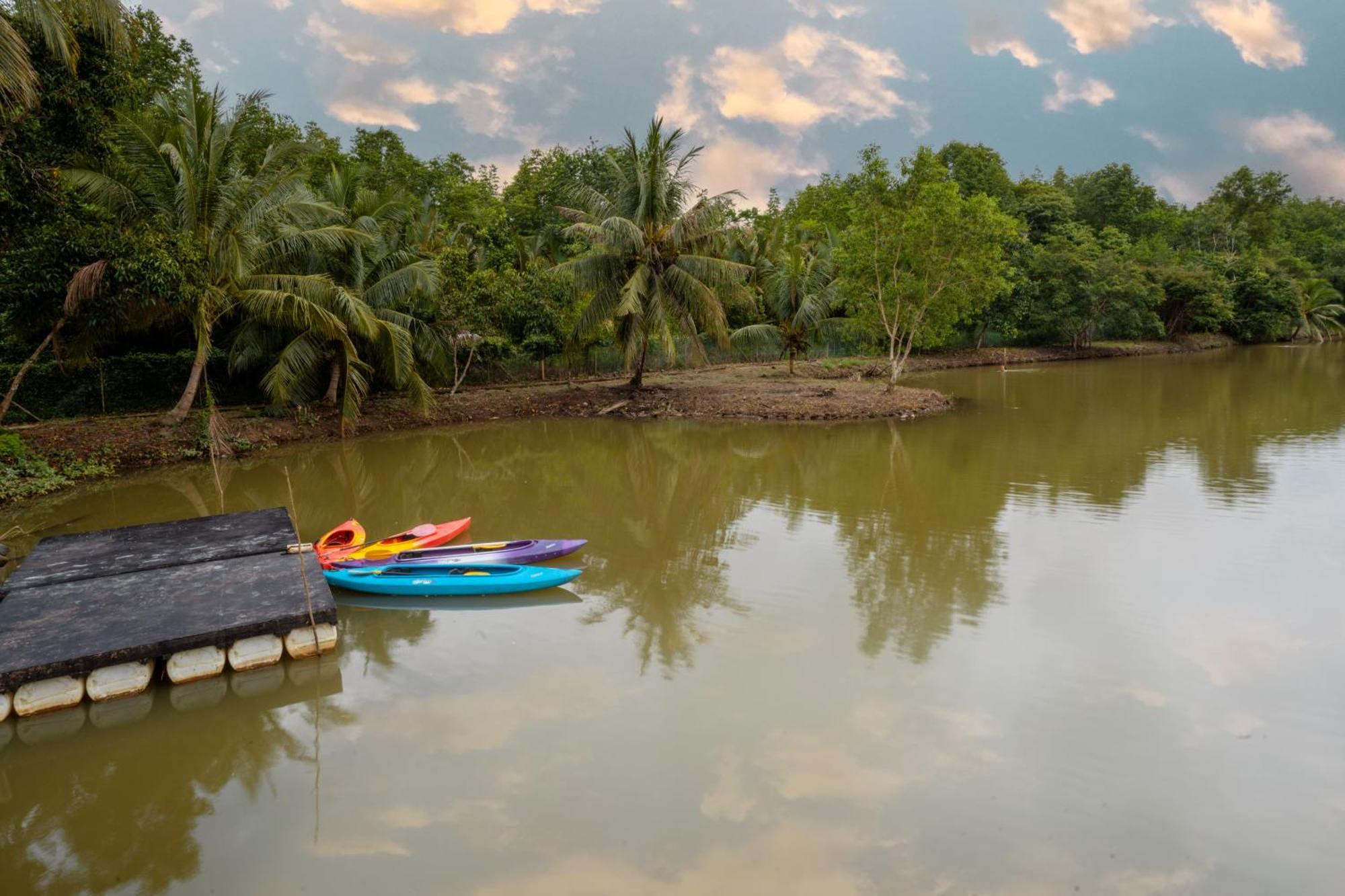 Hotel Putra Sentosa Retreat Camp, Sematan Zewnętrze zdjęcie